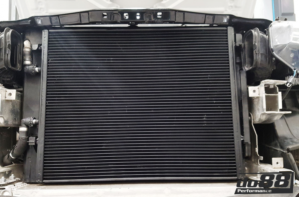 BMW F8X M2C M3 M4 Front Intercooler Vattenkylare