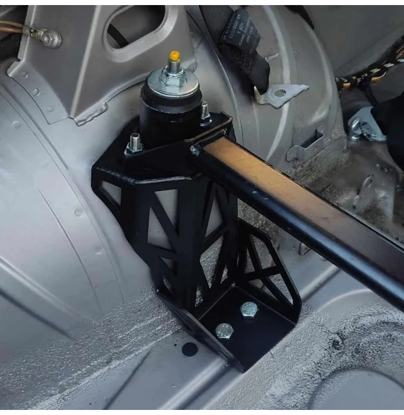 BMW E36 Compact Verstärkung der hinteren Stoßdämpferhalterung