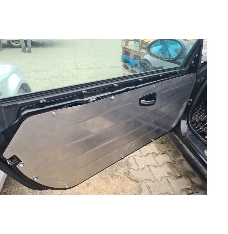 BMW E82 COUPE Türverkleidungen Aluminium
