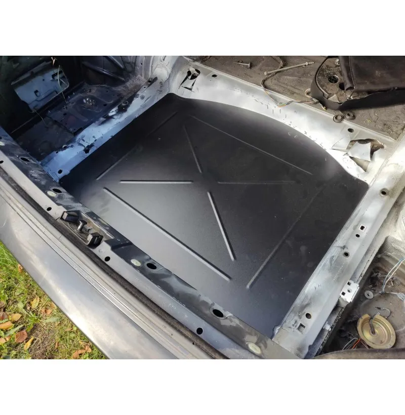 BMW E46 Reserveradabdeckung