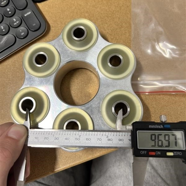 Antriebsschutzadapter Mitte zu großer Größe