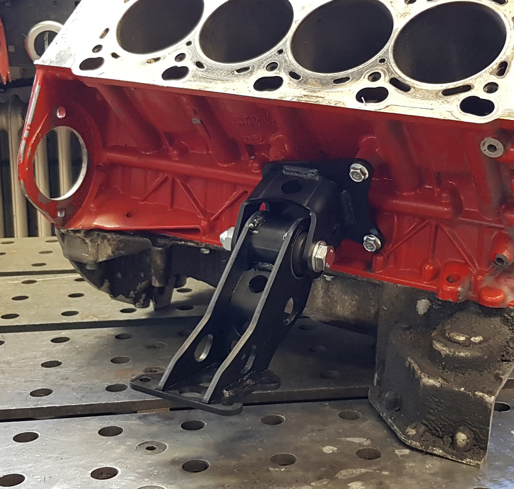 Motormontage Volvo 7/900 - BMW M60 / M62