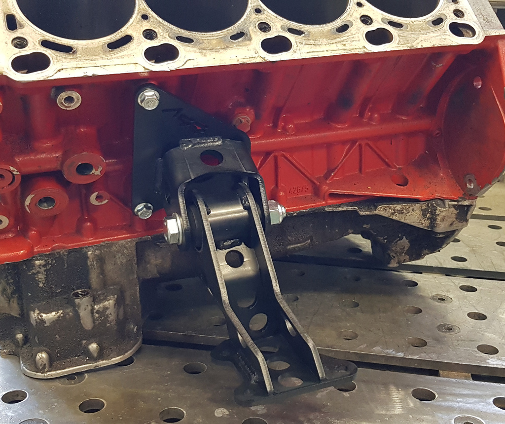 Motormontage Volvo 7/900 - BMW M60 / M62